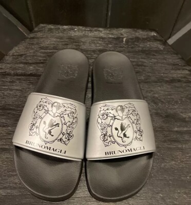BRUNO MAGLI Martino Logo Crest Pool & Shower Slides Made in Italy Size 9 NWOB