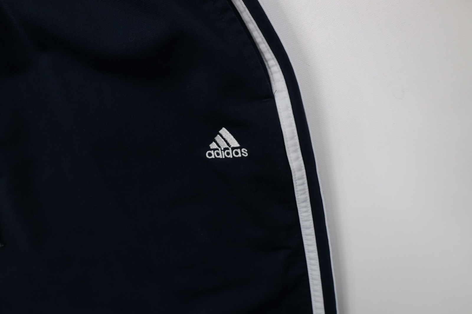 Vintage Y2K Adidas Mens XL Faded Striped Wide Leg Sweatpants Pants Navy Blue thumbnail 5