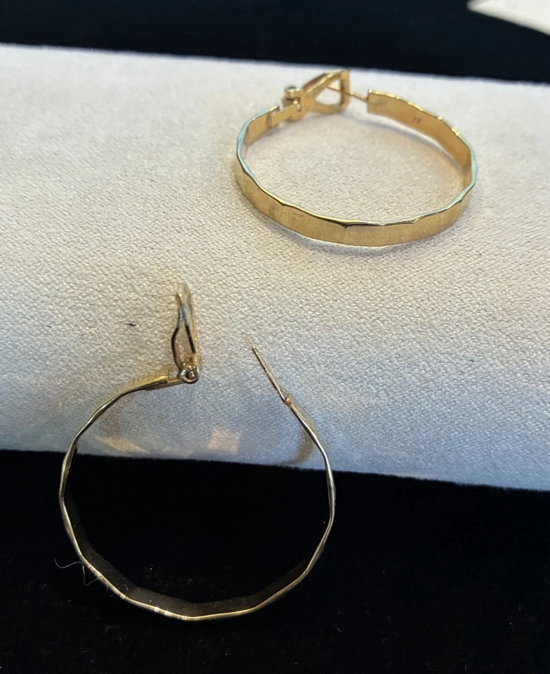 Винтажные серьги-кольца из золота 12 карат с классической кованой защелкой в коробке - Изображение 2 из 4