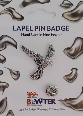 KESTREL Greifvogel Anstecknadel Abzeichen handgegossen in britischem Zinn Metall (B46)
