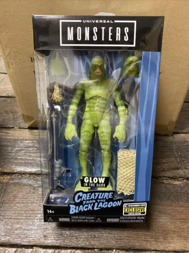 Universal Monsters 33763 Creature from The Black Lagoon Glow-in-The-Dark 6-Inch