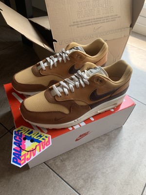 am1 snkrs day