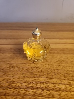 VINTAGE AVON UNFORGETTABLE COLOGNE IN ROYAL CROWN GLASS DECANTER 1 FL OZ