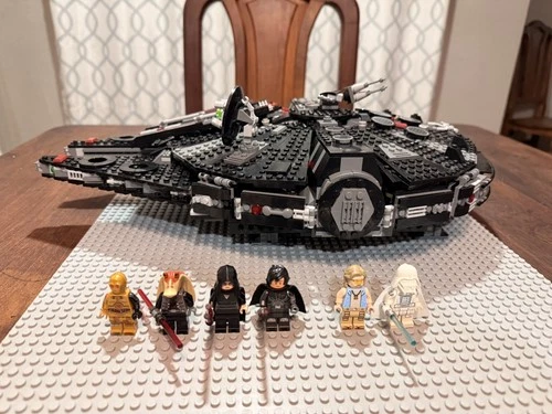 LEGO Star Wars The Dark Falcon - No Box. 1579 pieces MINIFIGURES INCLUDED