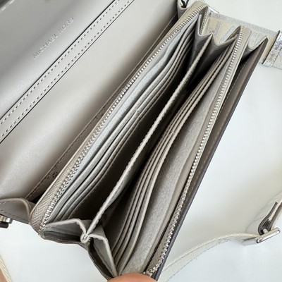 MICHAEL Kors JET SET ITEM LG ZA WALLET XBODY Silver | eBay