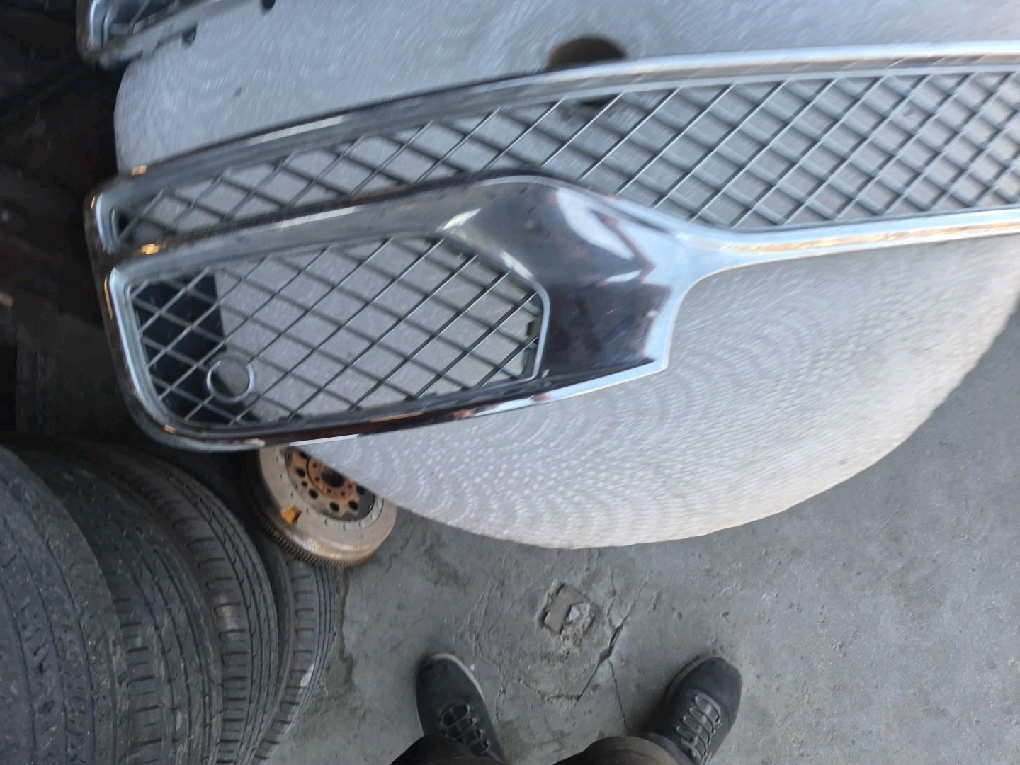 2020-2022 Bentley Flying Spur Bright Chrome Air Guide Grille Mesh 3SE807683 OEM