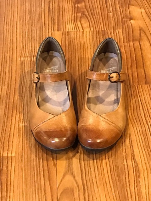 dansko dance shoes
