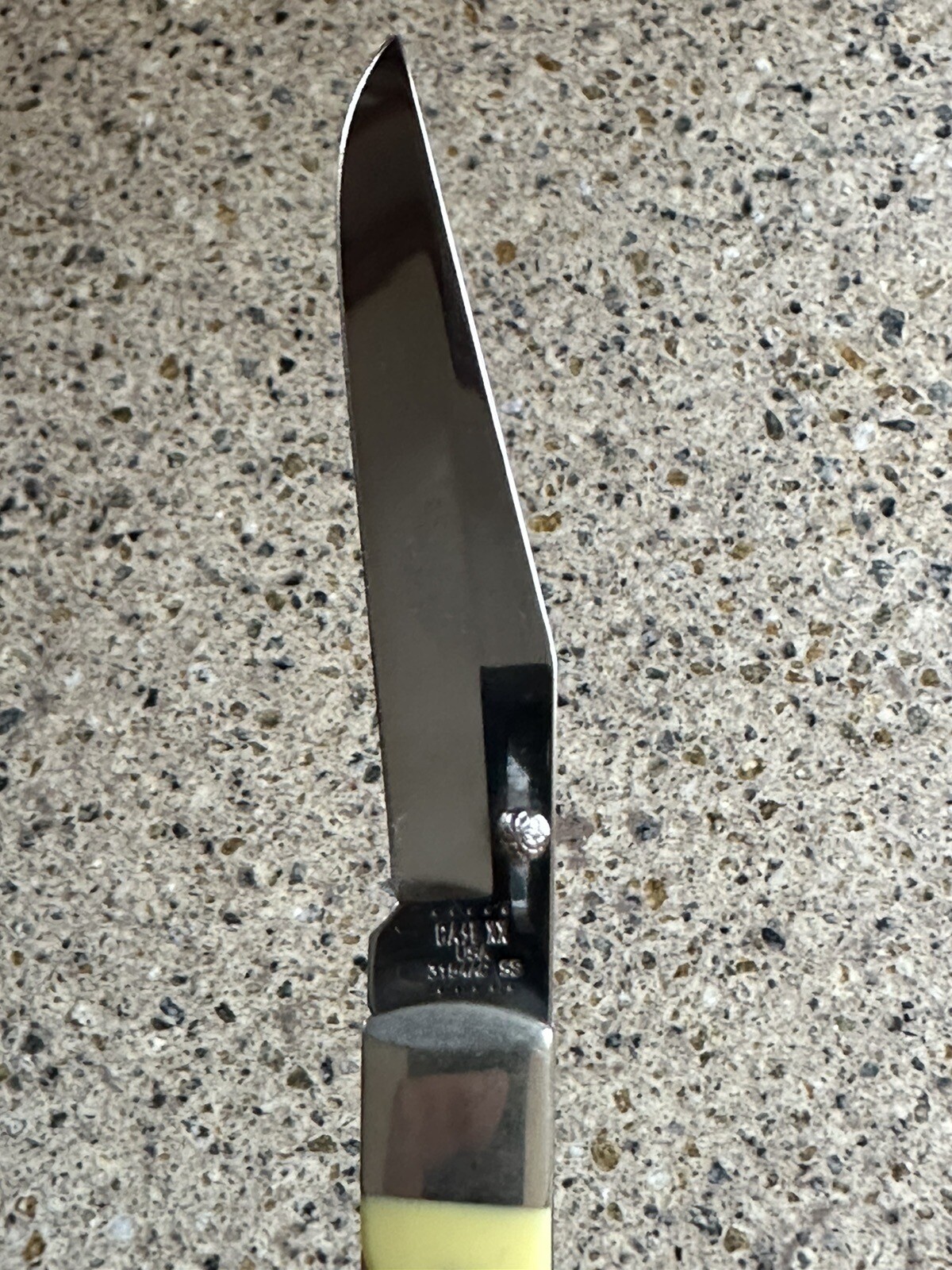 Case XX Kickstart Yellow Synthetic Trapperlock A/O 3154AC With Box