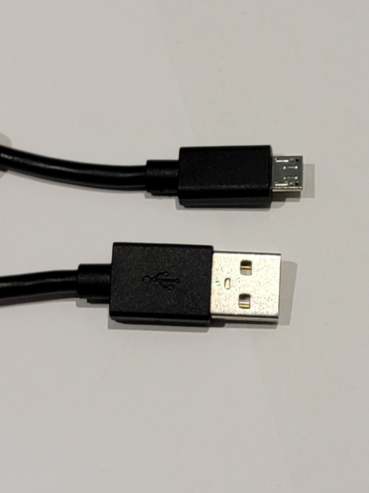 Amazon 9W Original OEM AC USB  Power Adapter With  Micro USB cable.