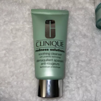 Clinique Redness Solutions Soothing Cleanser With Probiotic Technology 75 ML