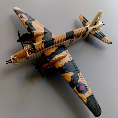 Avión bombardero Vickers Wellington MK X modelo militar fundido a presión de ... - Imagen 9 de 12
