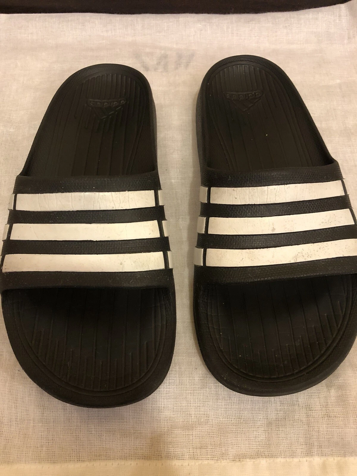 Adidas Slides Bianco e Nero K4