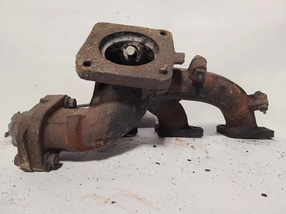 Used Rear Right Exhaust Manifold fits: 2003 Dodge Caravan R. rear Rear Right Gra - Image 2 of 4