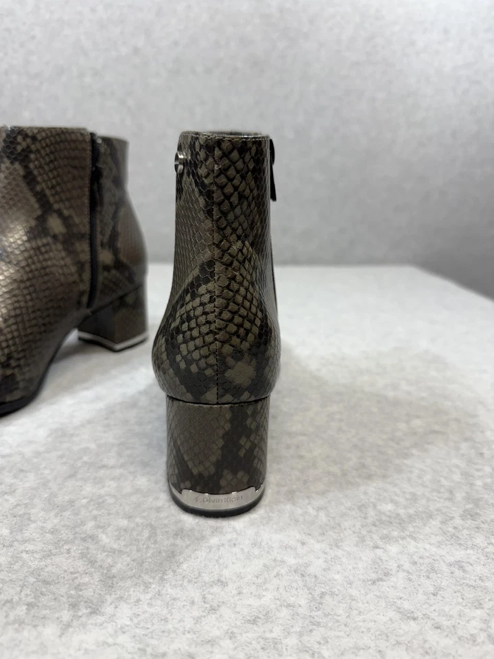 Calvin Klein Botas Mujer Talla 7 Estampado Serpiente Tacón Bloque Botines al Tobillo FIORANNA Foto 4 de 4