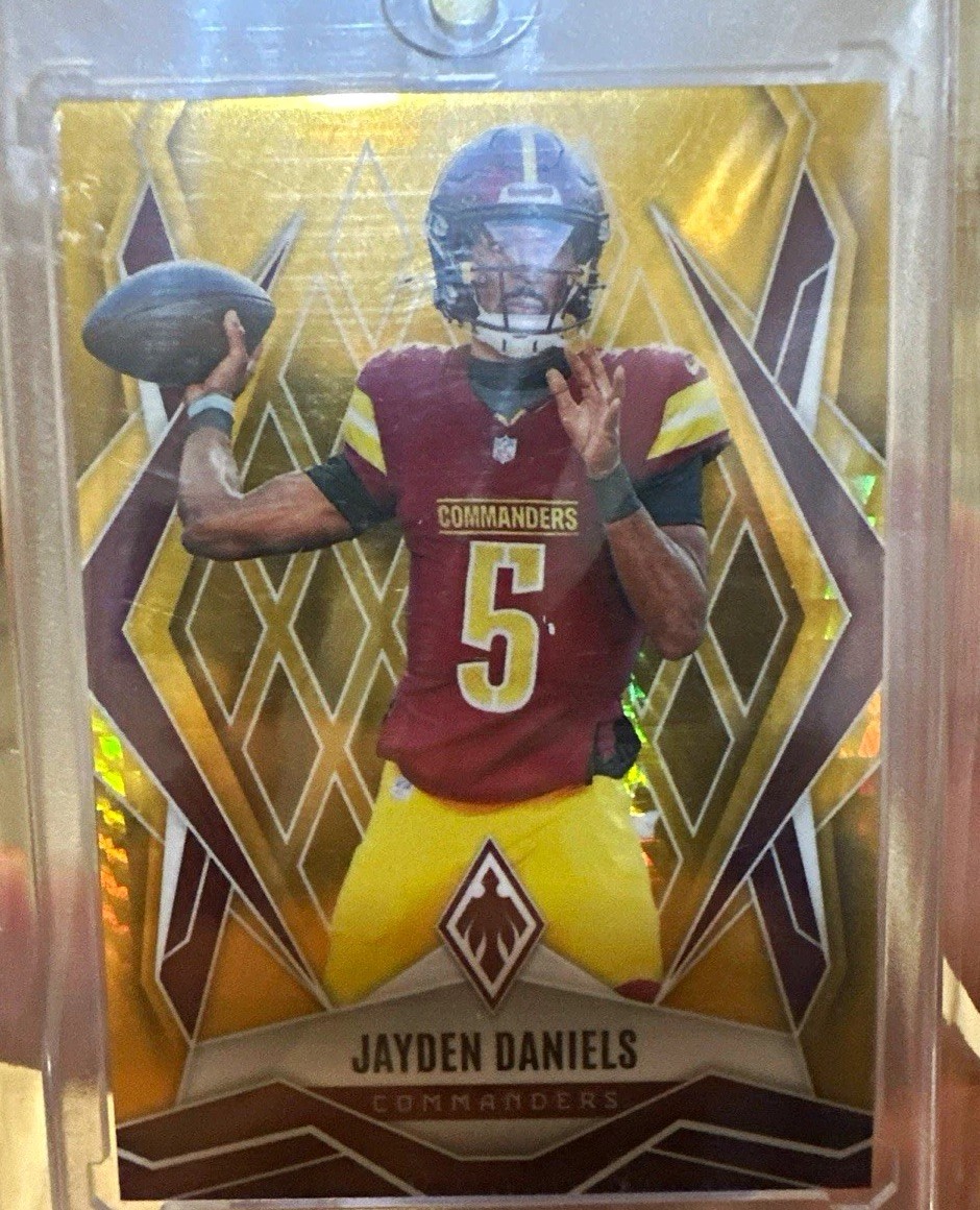 2025 Phoenix Jayden Daniels Commanders 6/10 Gold Hyper READ DESCRIPTION