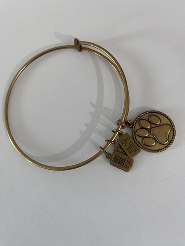 Pulsera con estampado de pata de viento y fuego - Imagen 2 de 3