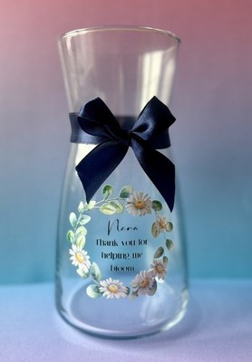 MUTTERTAG Vase. PERSONALISIERT Für Mama, Oma Danke, dass du mir geholfen hast zu blühen 