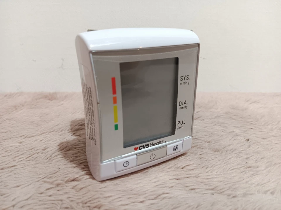 CVS Health 400W Wrist Automatic Blood Pressure Monitor Series BP3MY1-2ECVS - Image 4 of 4