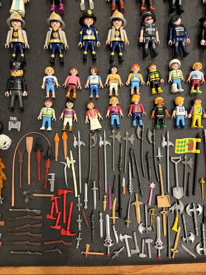 ENORME Lote Playmobil 300+ Figuras Animales Caballeros Piratas Policía Occidental Armas Foto 3 de 4