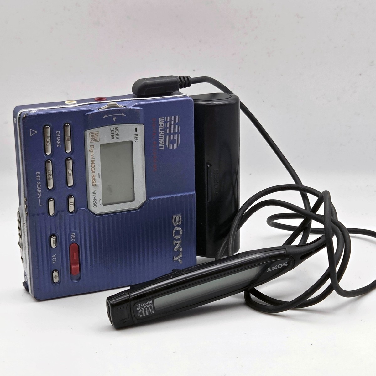 Sony MZ-R90 MiniDisc Recorder Walkman Silver w/ 3x Remote Controls