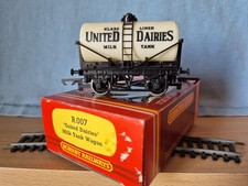 Hornby OO Gauge R.007 United Dairies Milk Tank Wagon Very Good Boxed Condition.