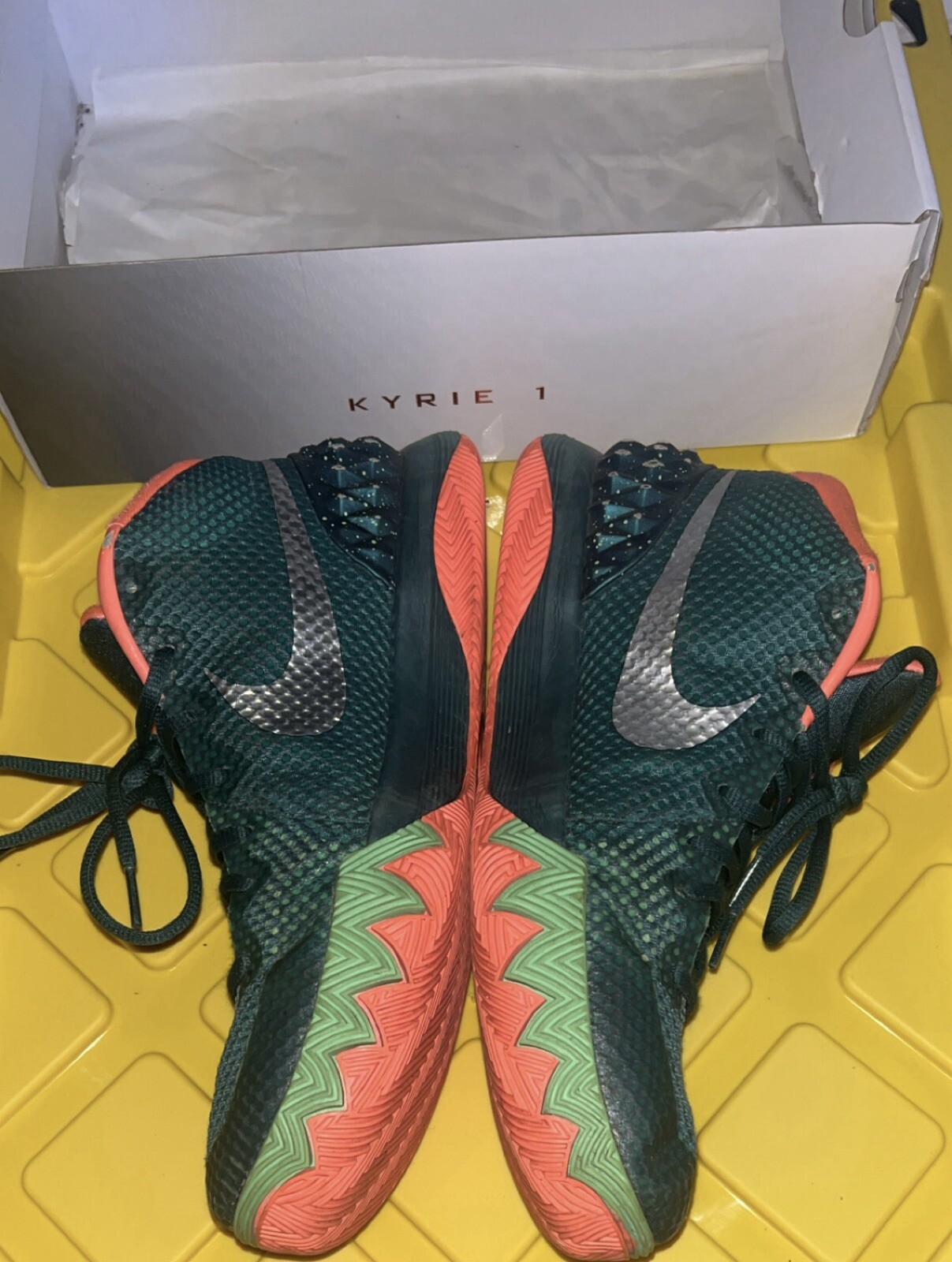 Size 12 Nike Kyrie 1 Flytrap - image 6