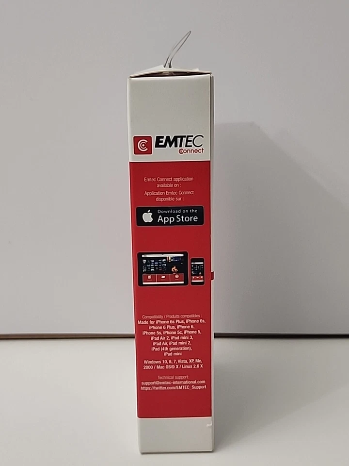 Emtec Connect USB3.0/Lightning iCobra 2 In 1 Flash Drive 32 GB for iPhone & iPad - Image 4 of 4