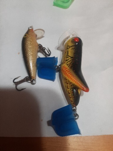 VTG 7 TOPWATER LURES With CASE - Image 3