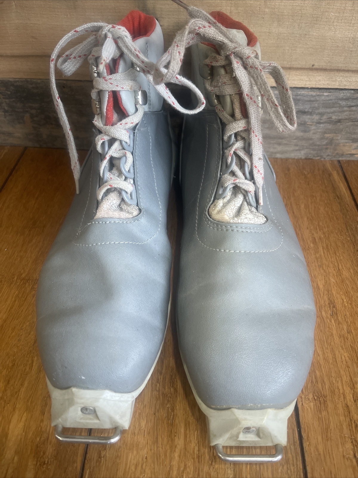 Vintage SALOMON SR301 SNS Cross Country Ski Boots Gray Red EU Size 43