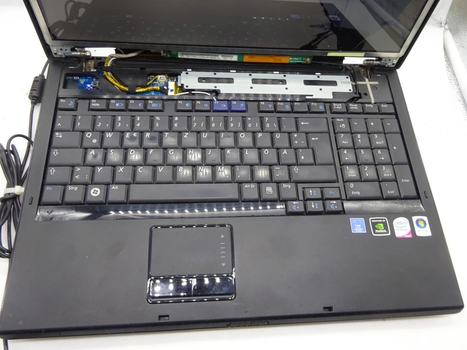 Samsung R700 NP-R700 Notebook *OHNE RAM und HDD*Für Ersatzteil DEFEKT#N482 - Bild 3 von 4