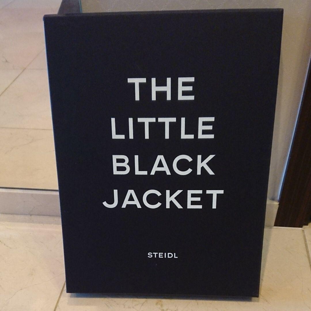 アート・デザイン・音楽 CHANEL THE LITTLE BLACK JACKET by STEIDL アート・デザイン・音楽 CHANEL THE LITTLE BLACK JACKET by