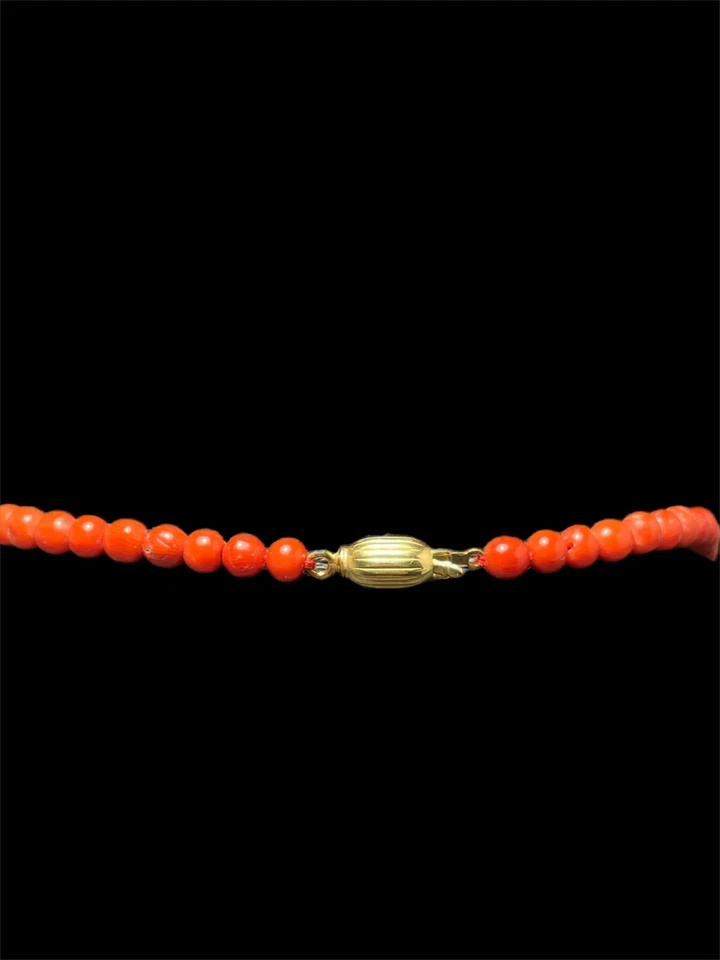 Collana di corallo rosso naturale ￼ntica - Immagine 2 di 4