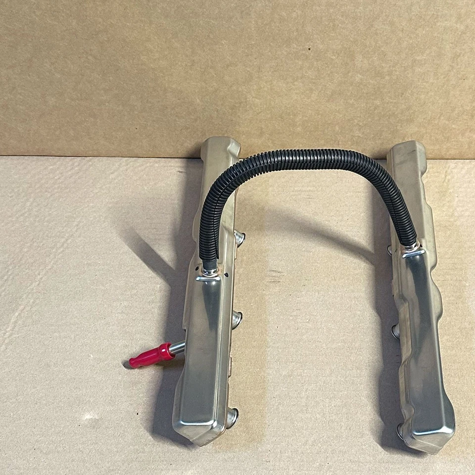 NUEVO OEM 2009-2025 Mopar Hemi 5,7 L riel de combustible desnudo - 53013888AD / 53013888AC Foto 4 de 4