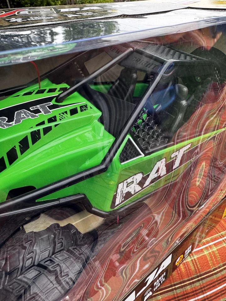 全新 明亮 遥控 全地形车 沙漠鼠 赛车 绿色/黑色 1: 15 无线电控制 全新带盒 — 第 3/4 张图片