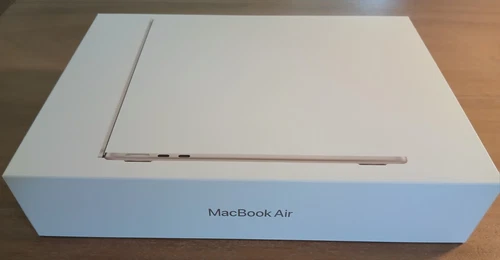 Apple MacBook Air M3 13 pouces (2024) Lumière stellaire  16 Go ram /256 Go NEUF