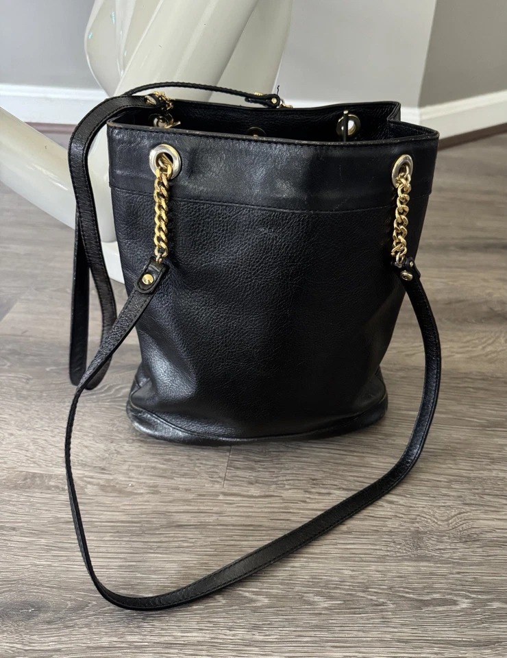 Bally Vintage Pebble Leather Bucket Shoulder Bag Gold Chain Front Flap Pocket 🔥 - Image 4 of 4