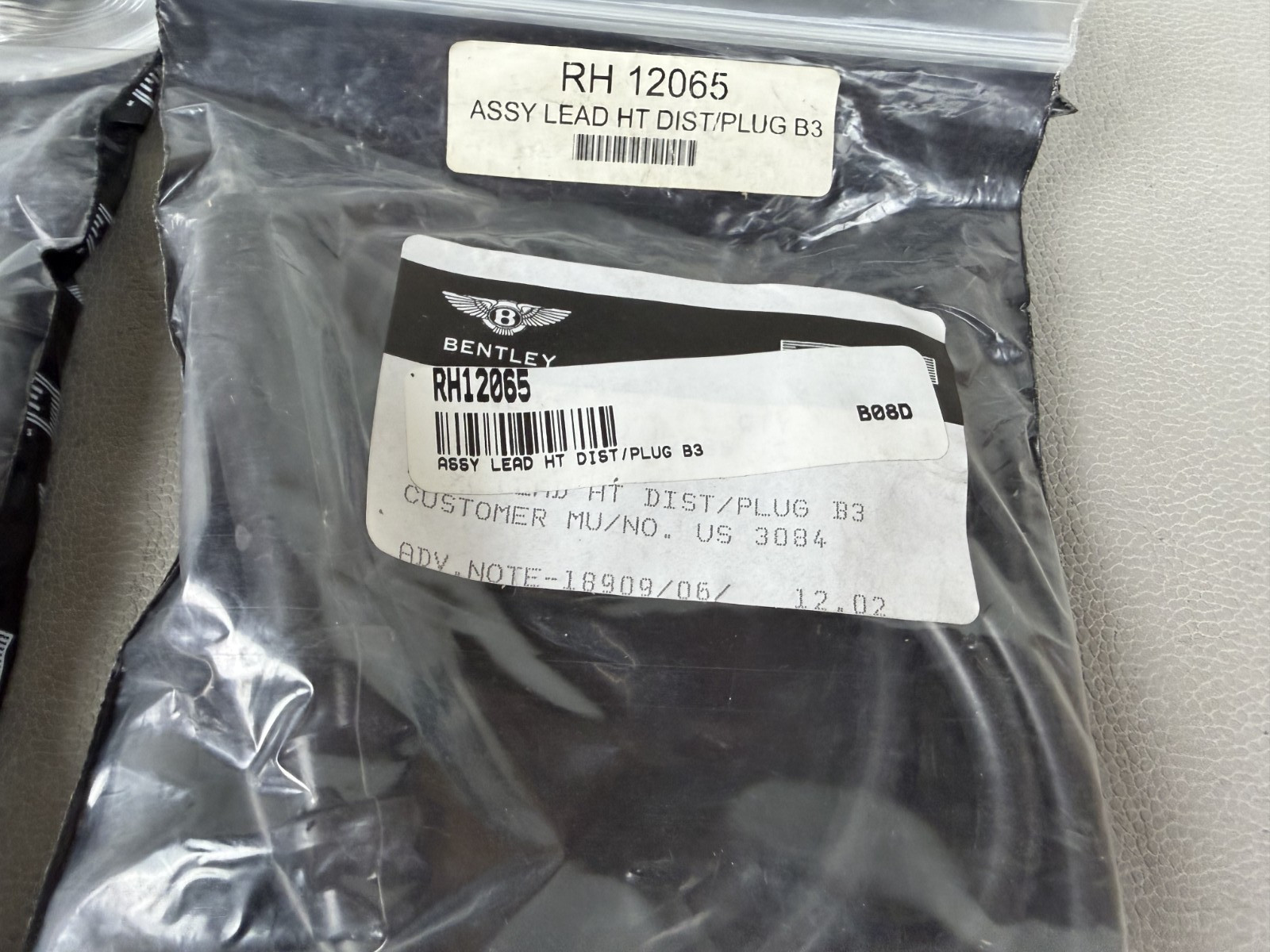 NEW! 65-80 Rolls Royce Silver shadow & Bentley T1, T2 Assy Lead HT DIST / Plug