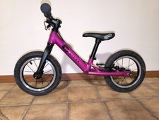 KUBIKE Laufrad Violett/Pink Handbremse ca. 3,7 kg höhenverstellbar 12 Zoll
