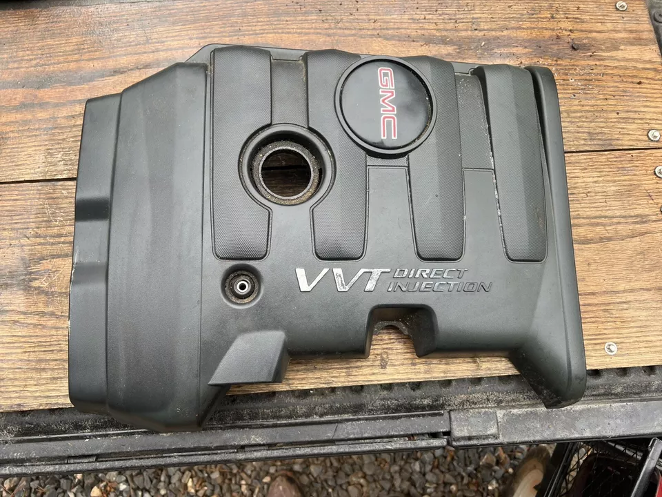 Cubierta de motor GMC Canyon 2017 L5JZG Foto 2 de 3