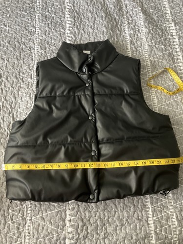 No Boundaries Women’s XL (15-17) Faux Leather Puffer Vest NWT - Picture 11 of 12