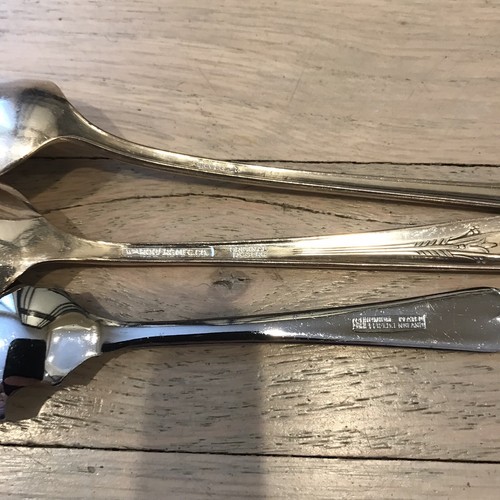 Posten verschiedene Servierutensilien Besteck 19 Teile versilbert Edelstahl oder Metall - Bild 9 von 11