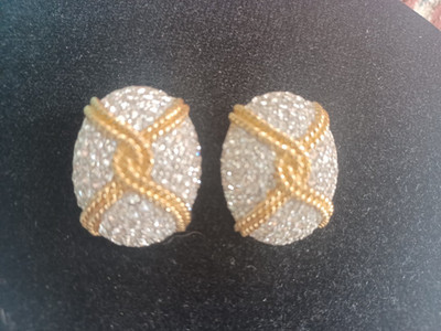 RARE VINTAGE SIGNED CINER PAVE RHINESTONE GOLD TONE ROPE STATEMENT CLIP EARRINGS