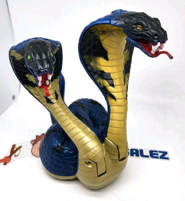 TRU Animal Planet Giant Cobra Electronic Two Headed Snake Chap Mei 5F62D2A 2015