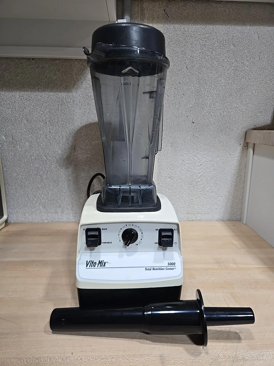 Vitamix Super 5000 VM0103 Total Nutrition 64oz Pitcher Plunger W/ Lid (No Cap)