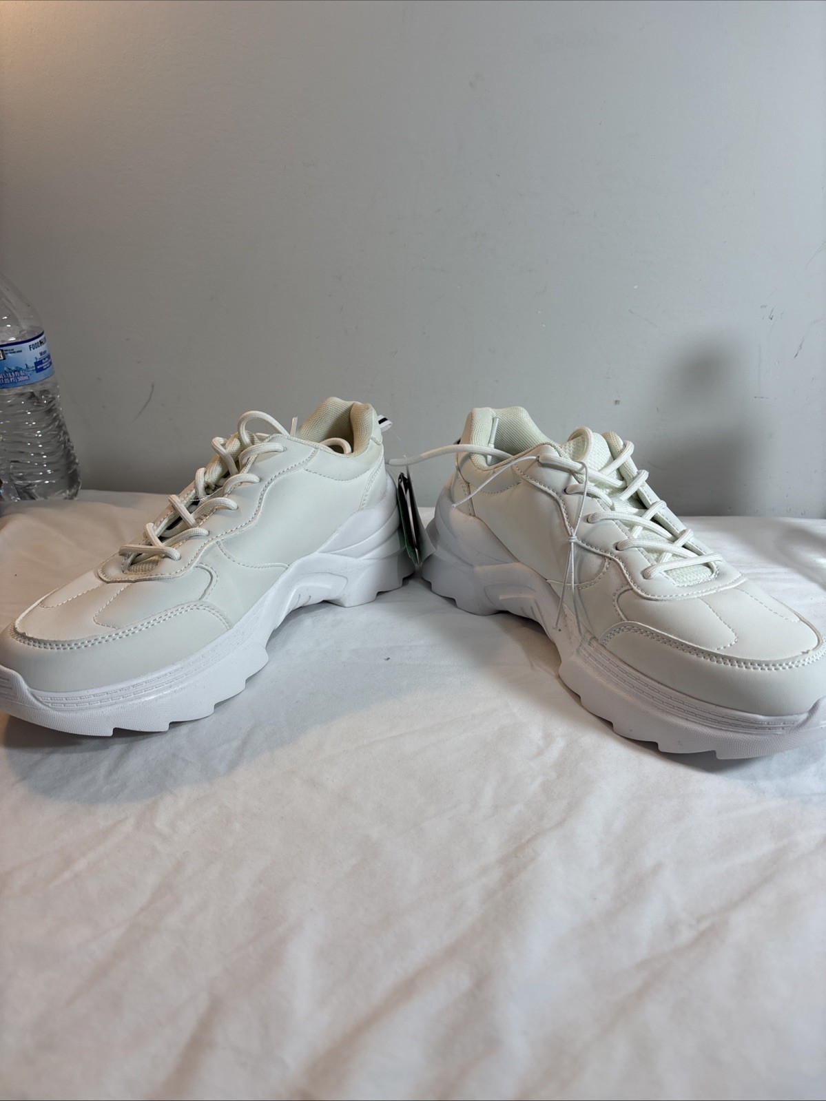 Disney Mickie And Minnie New With Tags Sneakers Sz10. 8/20 image 5