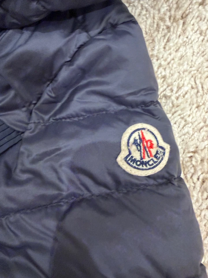 Куртка для девочки Moncler 3Y темно-синий - Изображение 2 из 4