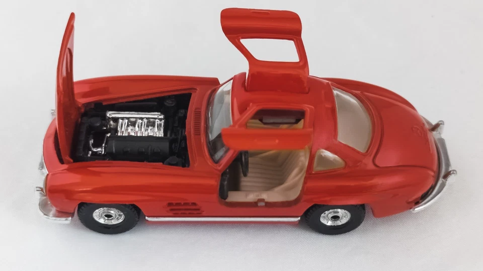 Corgi Mercedes-Benz 300 SL 1:35 ohne OVP - Bild 4 von 4