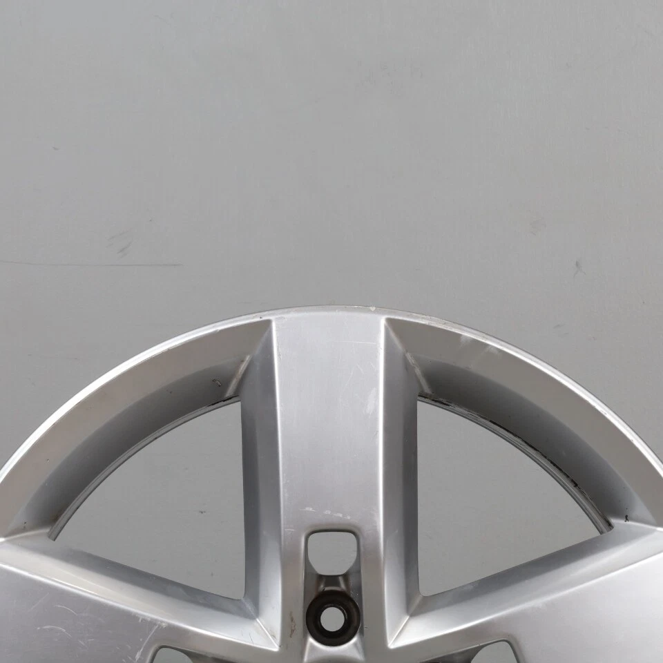 Llanta Volkswagen Touareg 2011-2016 19 X 8,5 Everest 7P6601025AE OEM usada Foto 2 de 4