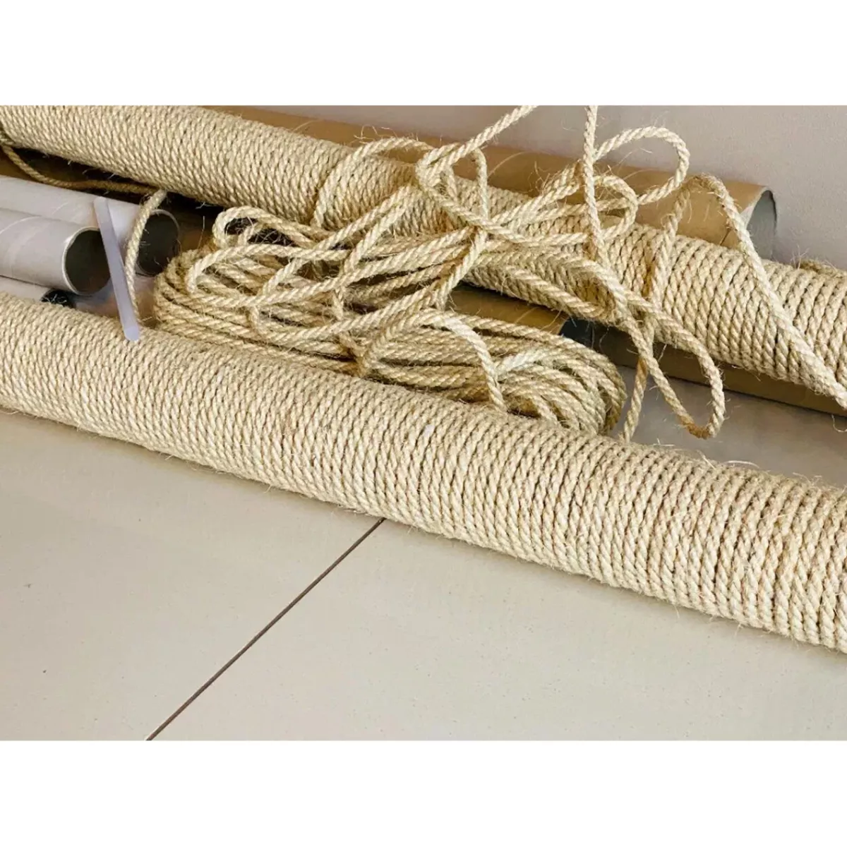 Diy cat top scratching post rope