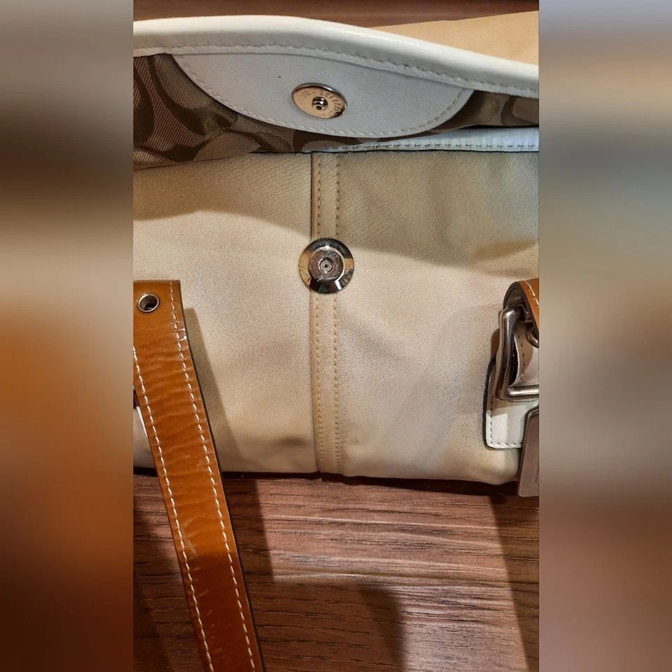 Coach Nailon Caqui Sachel L3J-6255 Vintage Diseñador Preppy Femenino Clásico Foto 2 de 4